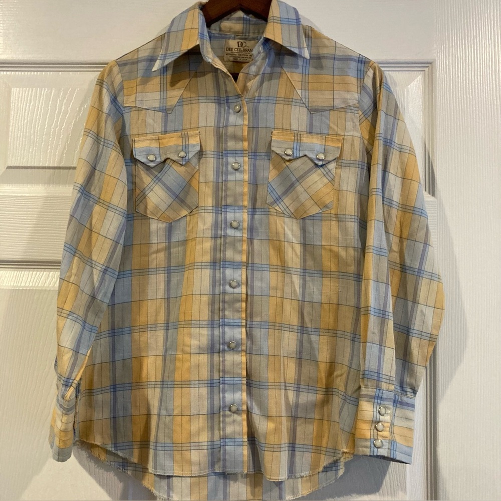 Women’s Vintage Dee Cee Western Pearl Snap,
Small